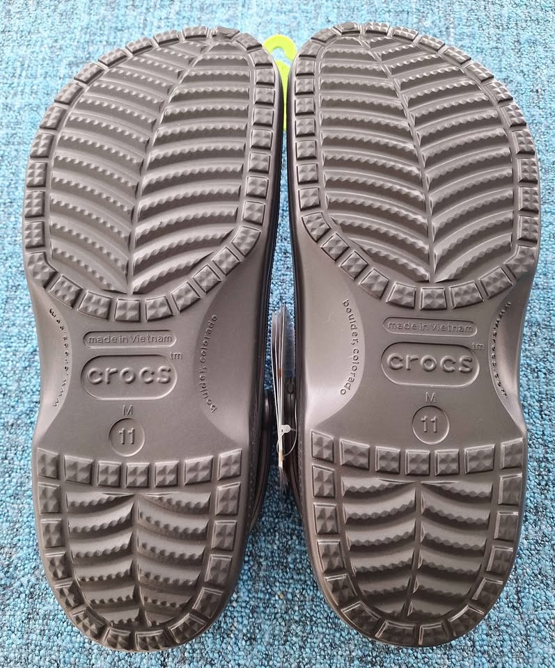 Men's Size 11 Crocs - 2 Pairs Lined Clogs - photo 4