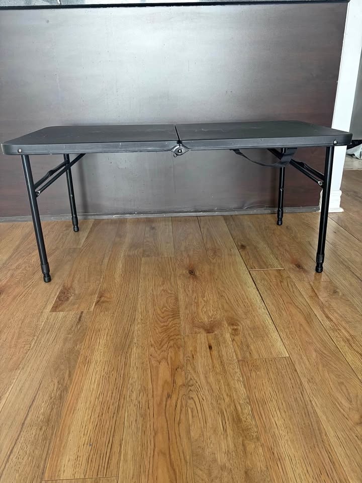Folding Table