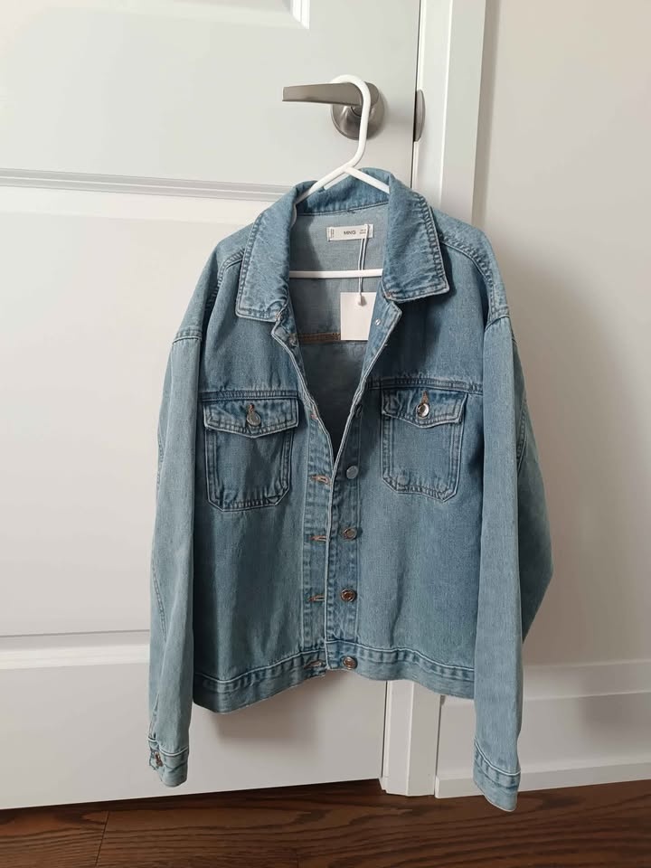 Women's Denim XS/S Jacket - Never Worn! - photo 2