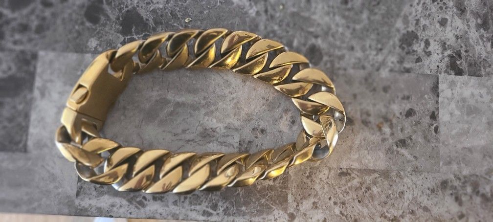 28mm Thick Gold Dog Collar