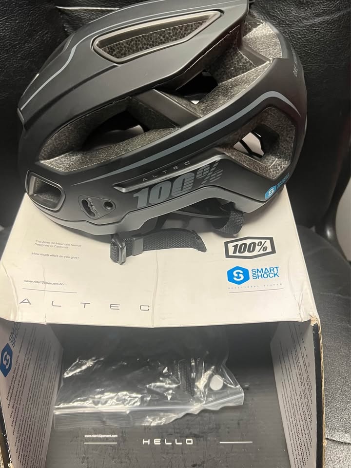 100% Altec Bicycle / E-Bike Helmet XS/SM New - photo 2