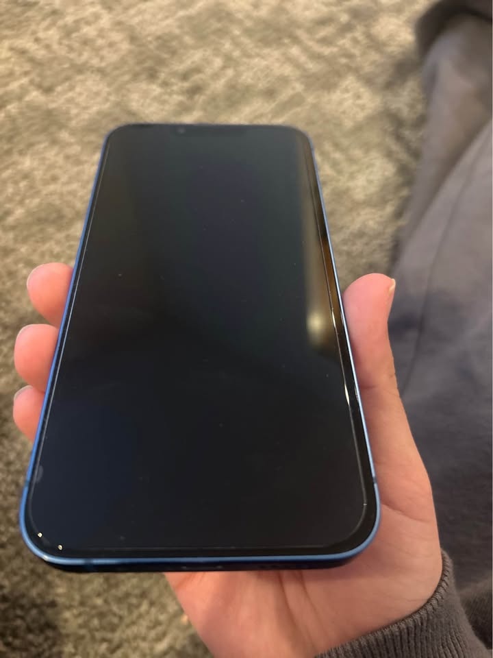 iPhone 13 in pristine condition like new - photo 2