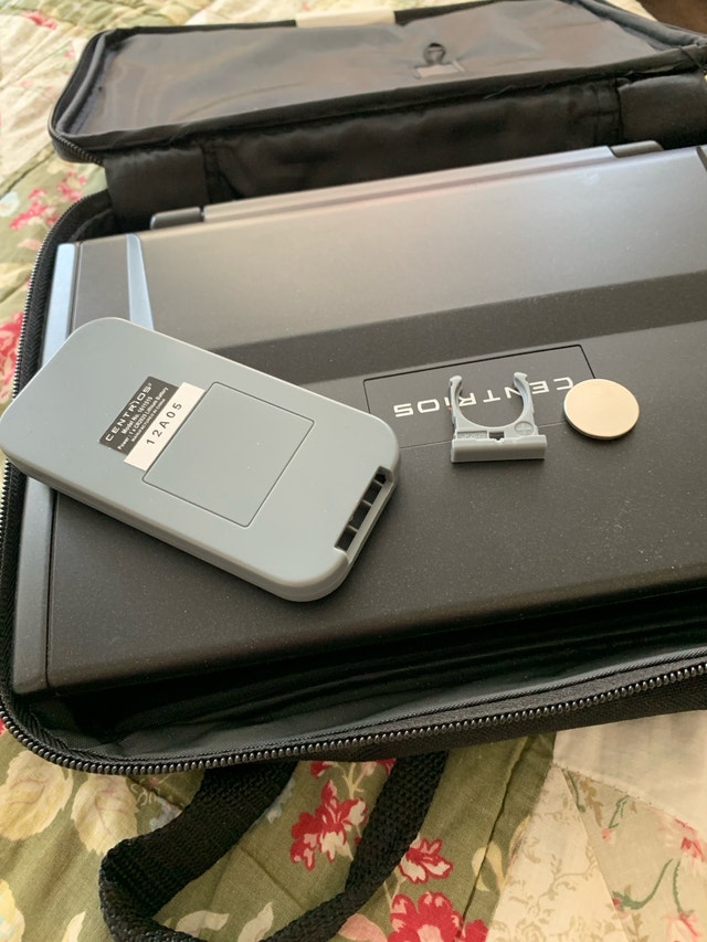 Centrios 10-inch Portable DVD Player + 2 CD Set - photo 5