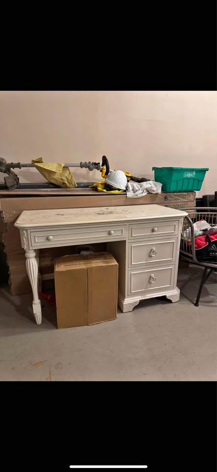 Desk chair and hutch