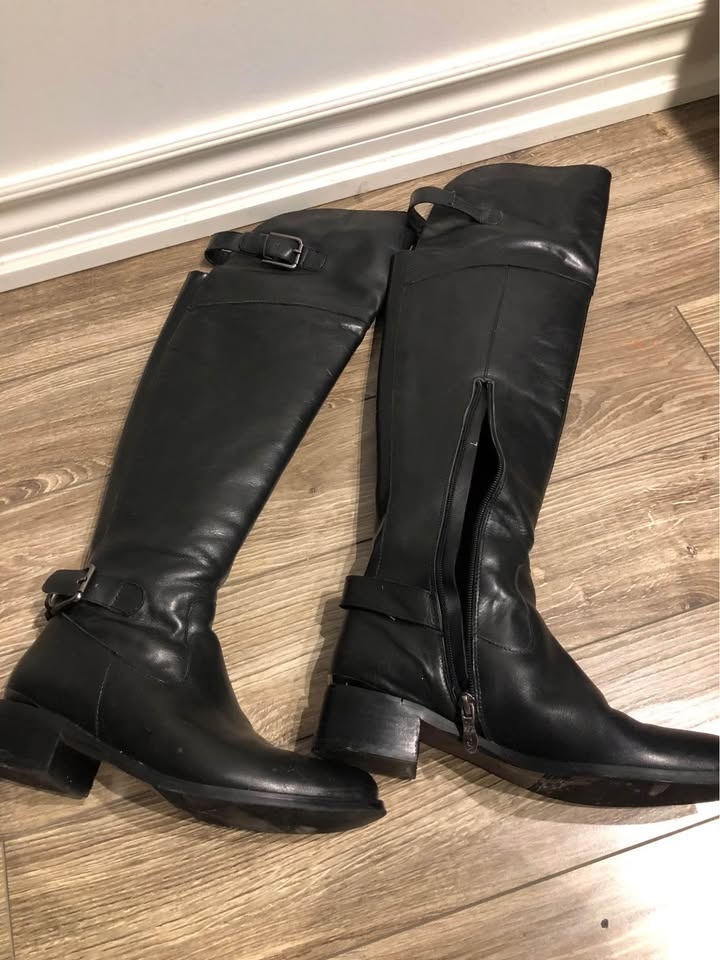 Artica Woman’s Knee High Boots (US 7) - photo 2