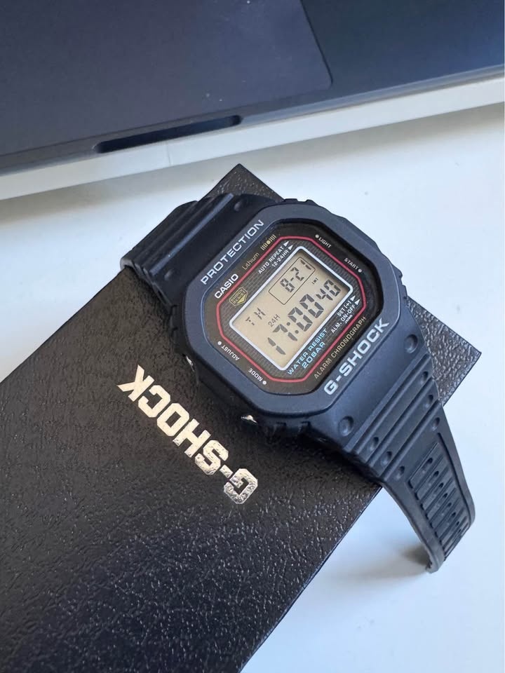 Casio Gshock DW5000r Watch - photo 3