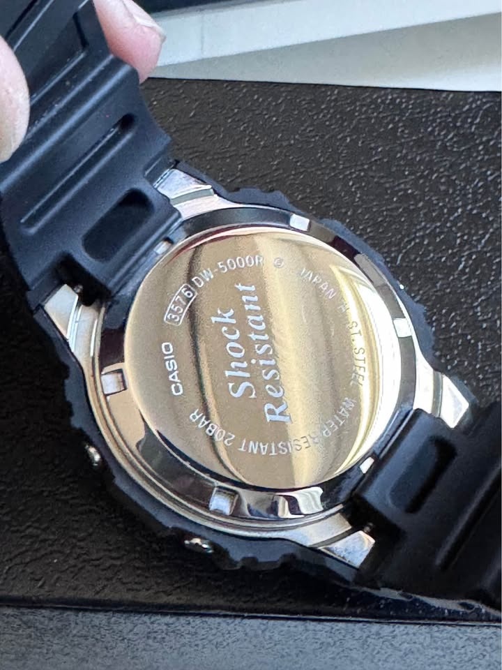 Casio Gshock DW5000r Watch - photo 4