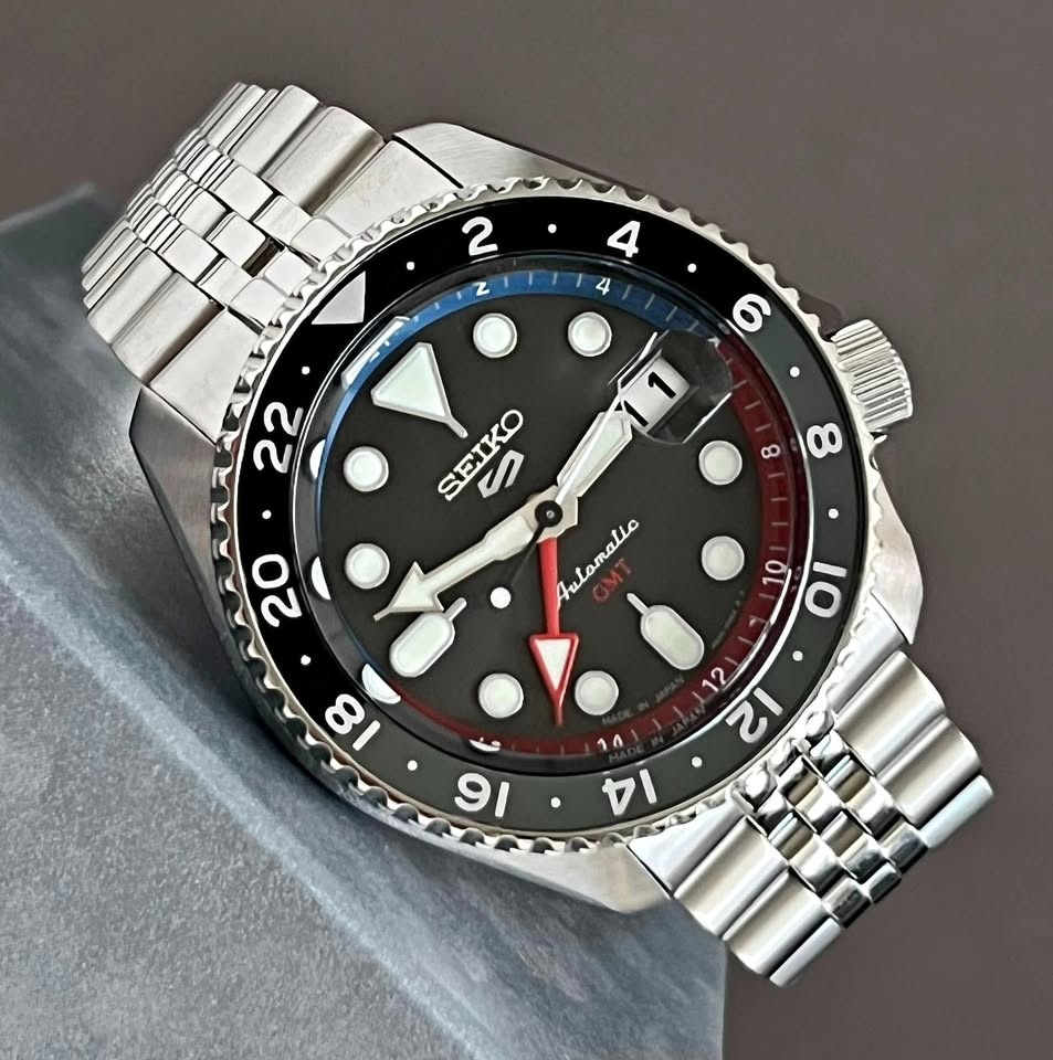 Seiko Men's 5 Sports GMT Automatic Watch SSK019K1