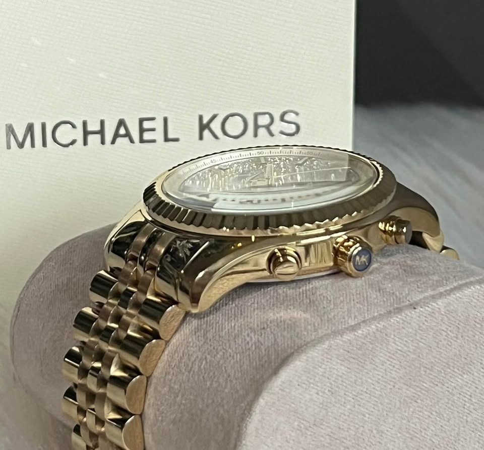 Michael Kors Oversized Lexington Gold Watch (MK8494) - Brand New - photo 2