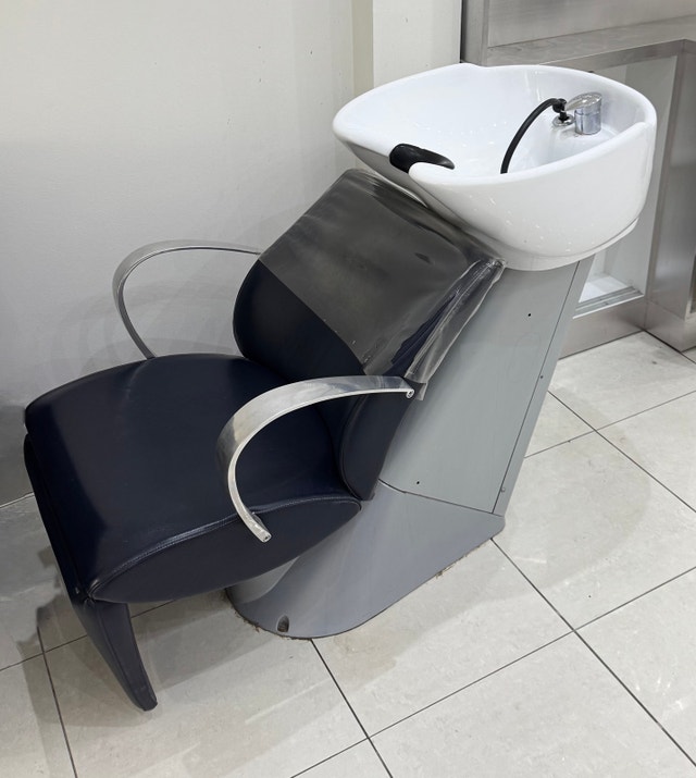 2 Freestanding Shampoo Sinks with Faucet