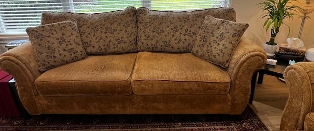 Sofa Set 3+2 Seater with Free Wooden Coffee Table - photo 2