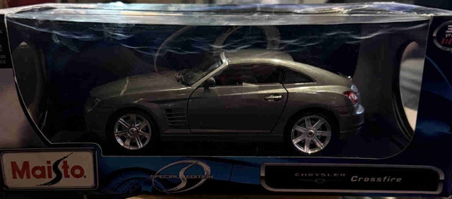 Maisto 1:18 Scale Chrysler Crossfire