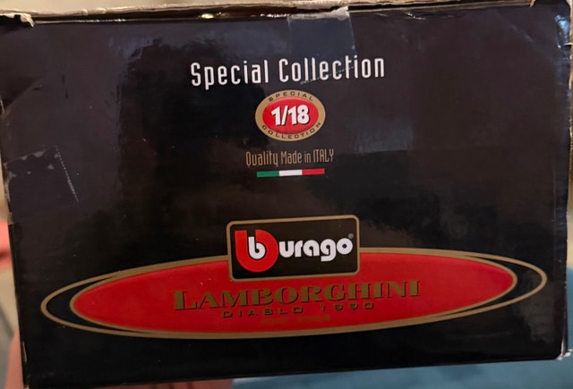 1:18 Bburago Lamborghini Diablo 1990 - Made in Italy - Boxed - photo 2