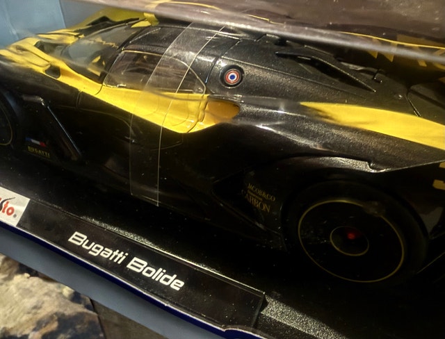 1:18 Scale Bugatti Bolide Special Edition - photo 2