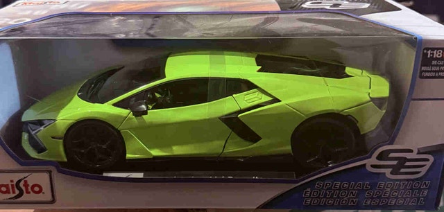 1:18 Scale Lamborghini Revuelto Special Edition