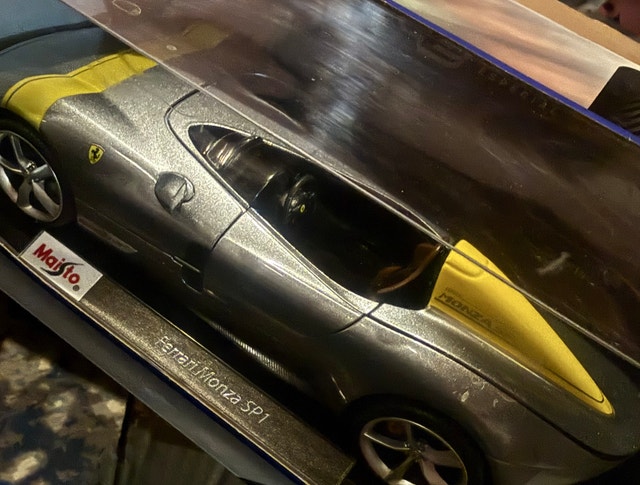 1:18 Scale Ferrari Monza SP1 Special Edition - photo 2
