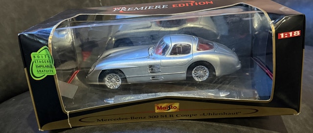 Mercedes Benz 300 SLR Coupe Uhlenhaut 1:18 Maisto