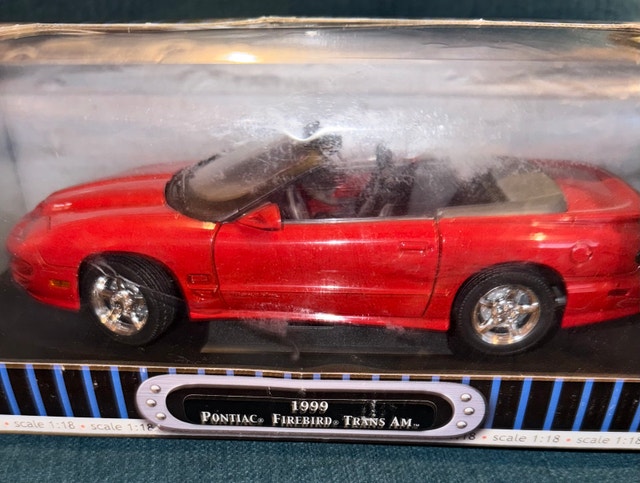 1:18 Scale 1999 Pontiac Firebird Trans Am - photo 3