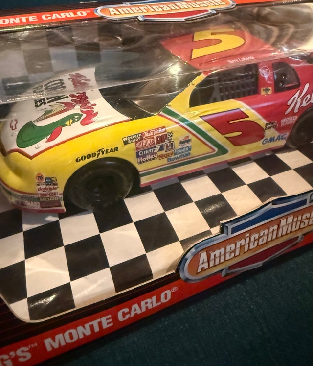 Ertl Collectibles American Muscle Kellogg's Monte Carlo - photo 3