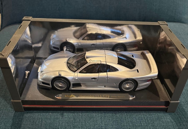 Maisto 1:18 Mercedes CLK-GTR Street Version - photo 3