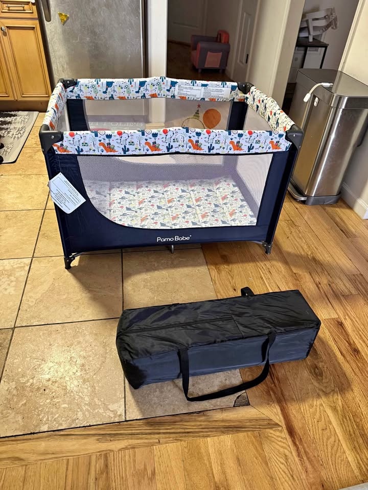 Portable Baby Travel Crib / Playpen with Blackout Cover