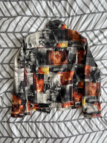 John Geiger All Over Print Denim Jacket Sz M - photo 2