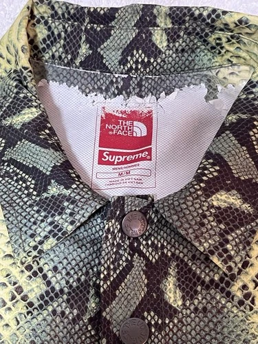 Supreme X The North Face Snakeskin Coaches Jacket Sz M - photo 4