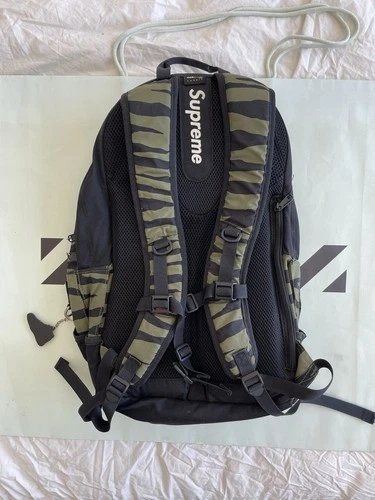 Supreme Back Pack/Duffle Bag/ Pouch Set 2011 Olive Zebra - photo 5