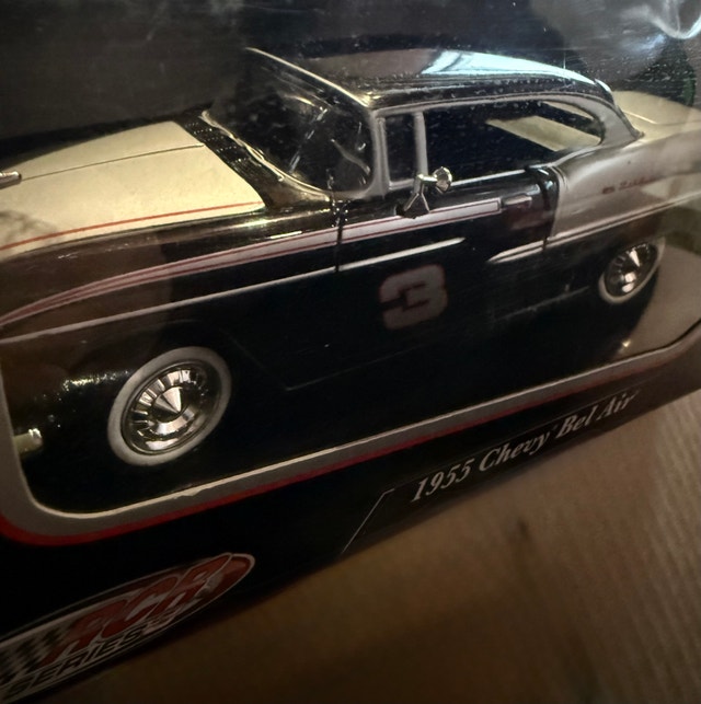Motor Max 1:24 Scale 1955 Chevy Bel Air - photo 2