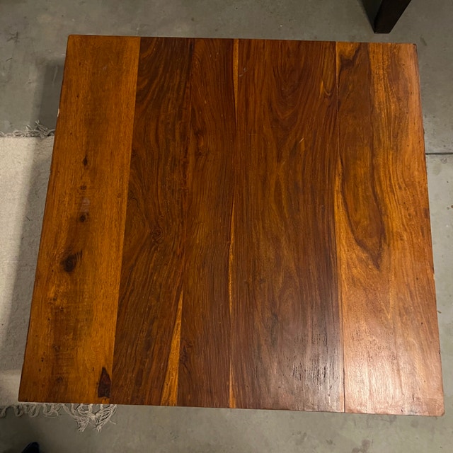 SOLID WOOD COFFEE TABLE