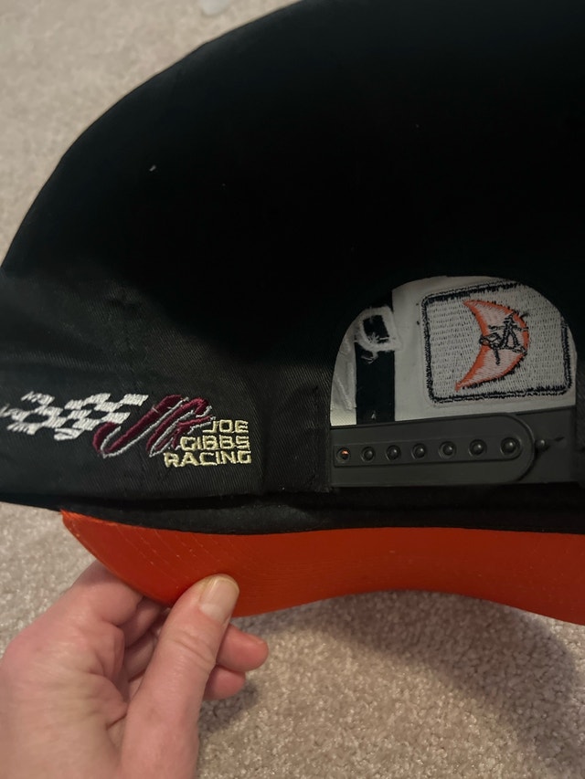 Signed Joe Gibbs #18 Ditch Witch Hat - photo 2