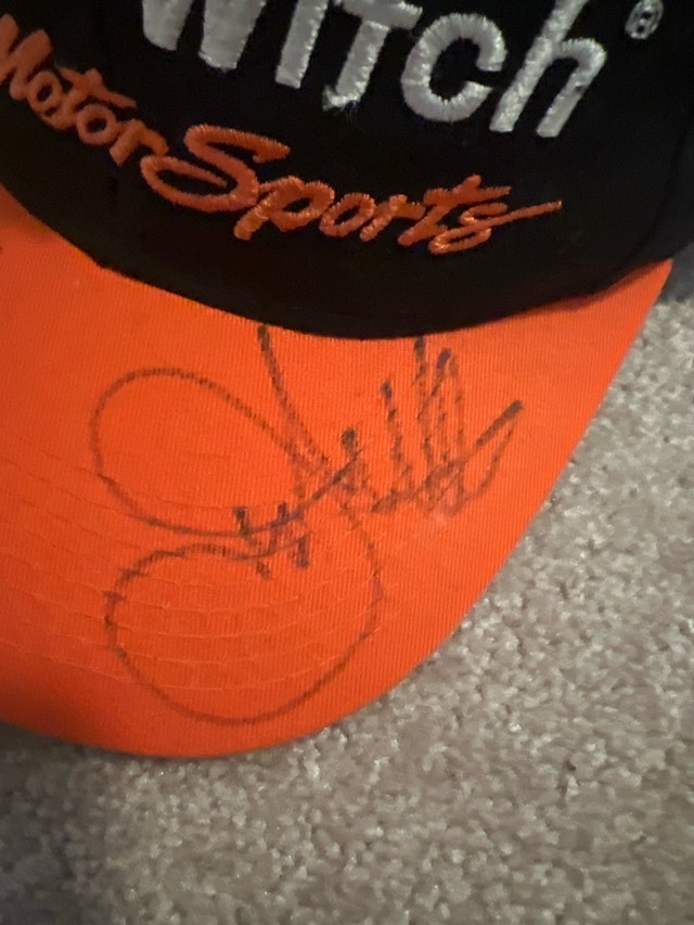 Signed Joe Gibbs #18 Ditch Witch Hat - photo 4