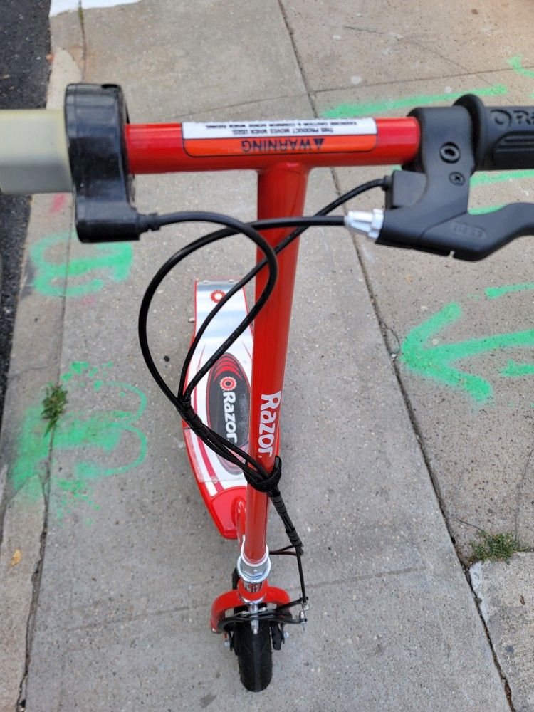 ❤️  Razor E100 Kids Electric Scooter - Red - photo 5