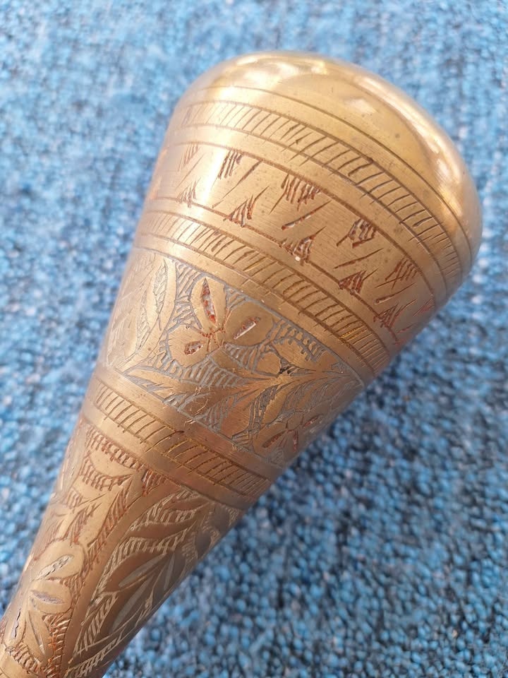 Vintage Brass / Bronze Vase - photo 3