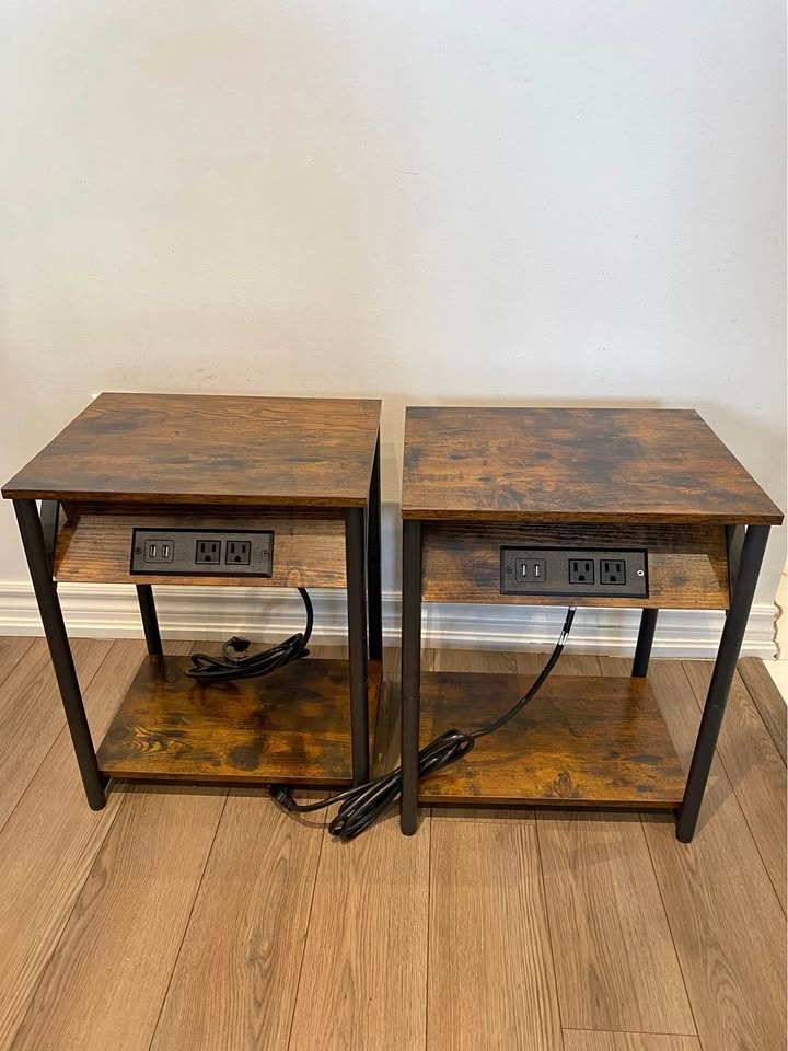 VASAGLE End Tables with Charging Station | Set of 2