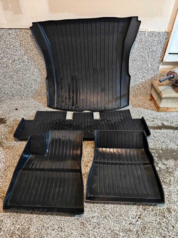 2024+ Tesla Model 3 All-Weather Floor Mats