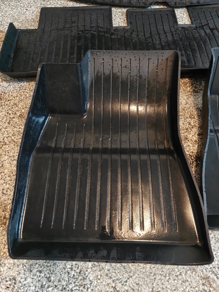 2024+ Tesla Model 3 All-Weather Floor Mats - photo 2