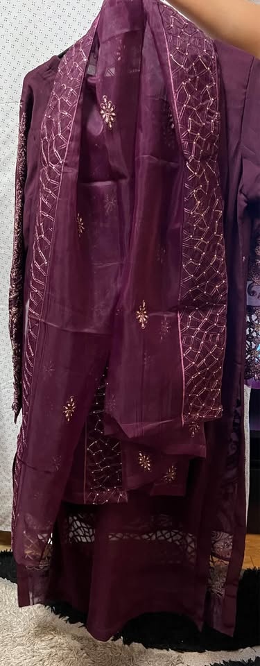 Beautiful Chiffon fully embroidered 3pcs suit - photo 4
