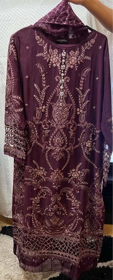 Beautiful Chiffon fully embroidered 3pcs suit - photo 5