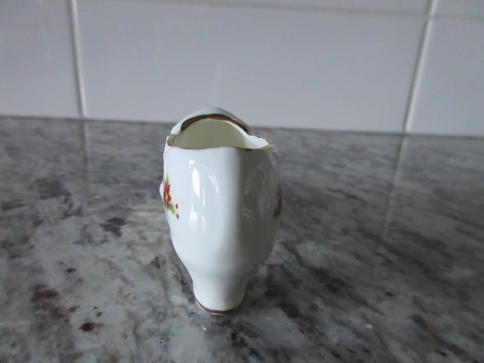 Royal Albert "Poinsettia" Shoe - photo 5