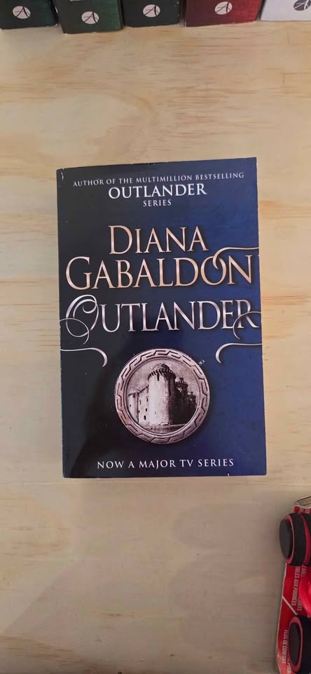Outlander Complete Book Series (8 Books) | Arrow Paperbacks - photo 3