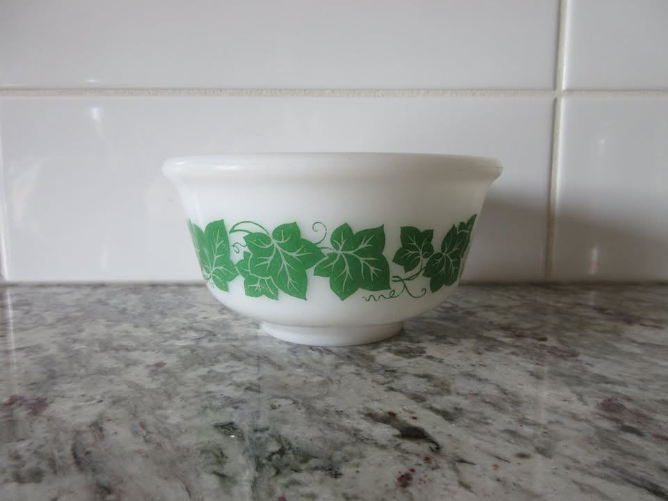 Vintage Hazel Atlas Green Ivy Mixing Bowl - photo 2