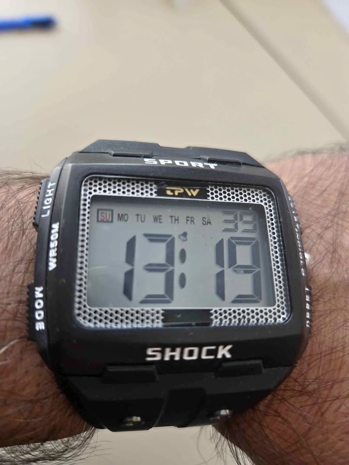 Sporty Men's Indiglo Watch - New