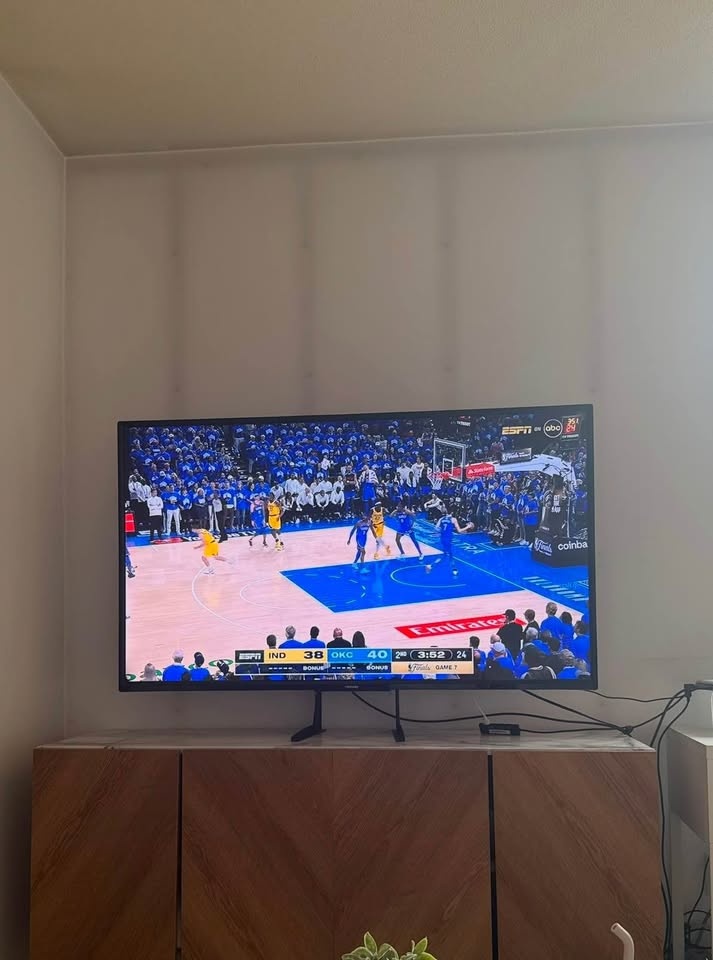 50” TV - photo 2