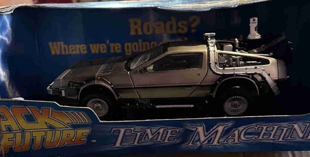 Sun Star 1:18 Scale Back To The Future Time Machine