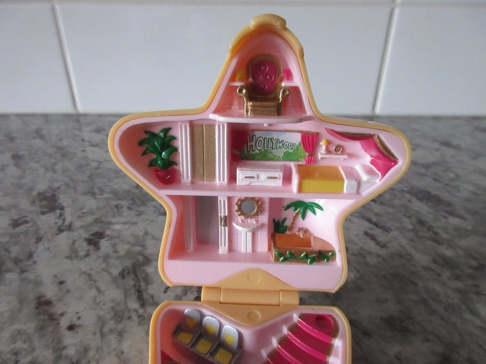 1992 Polly Pocket "Hollywood Hotel" Playset - photo 4