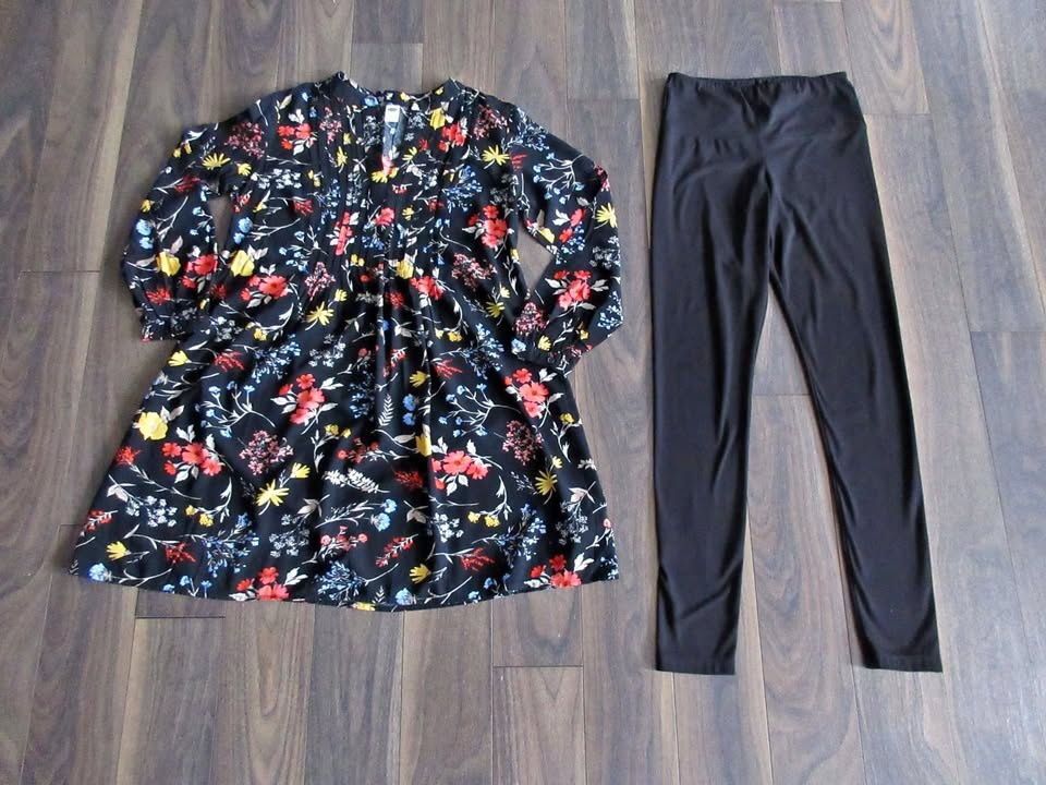 Ladies Size Small Outfit