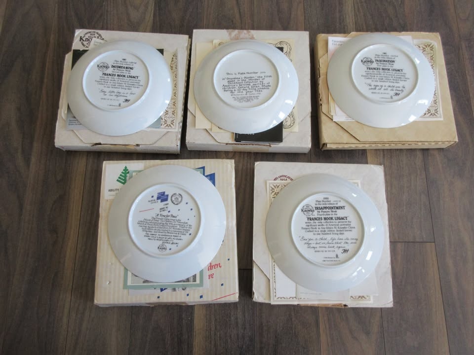 Collectors Plates - x5 Plates - photo 2