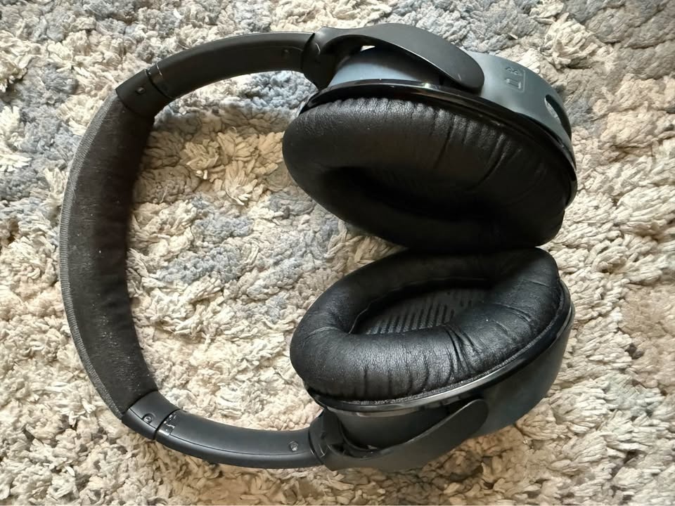 Bose QuietComfort 35 II Headphones - photo 2