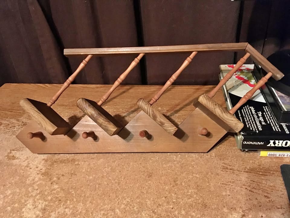 Wooden Staircase Wall Shelf Teacup/Saucer Display Rack